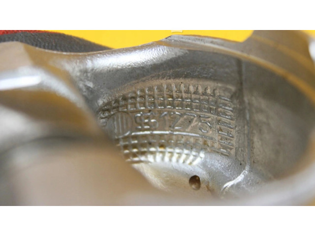 Поршень с шатуном    Subaru Forester SJ       