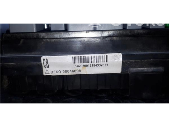 Блок предохранителей 96646698 Chevrolet Epica