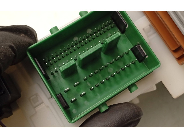 Блок предохранителей 7G9T14C256FA, 30765624AE Volvo V70