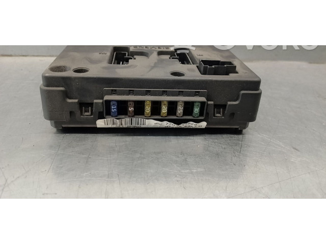 Pojistková skříňka Řídící jednotka BSM 7703297929, S108502300B Renault Megane I 1998