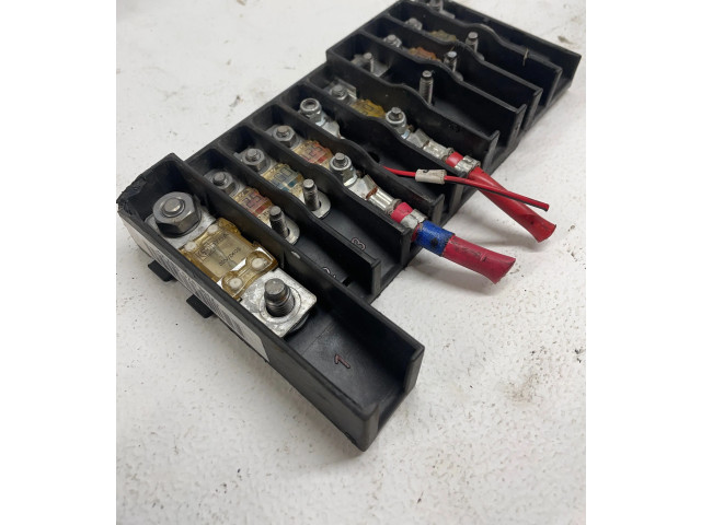 Pojistková skříňka 7H0937550 Volkswagen Transporter - Caravelle T5 2005