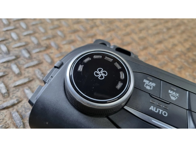 Блок управления климат-контролем LJ6T18C612, LJ6T18C612LB   Ford Escape IV