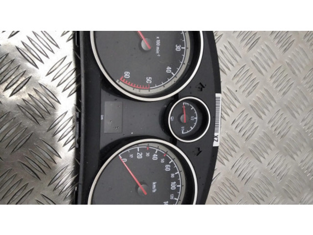 Přístrojová deska Opel Zafira B 2009 13308999