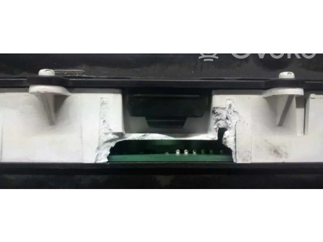 Přístrojová deska Toyota Corolla E120 E130 110080288002