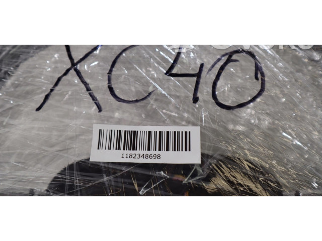 Руль Volvo XC40   -  года       