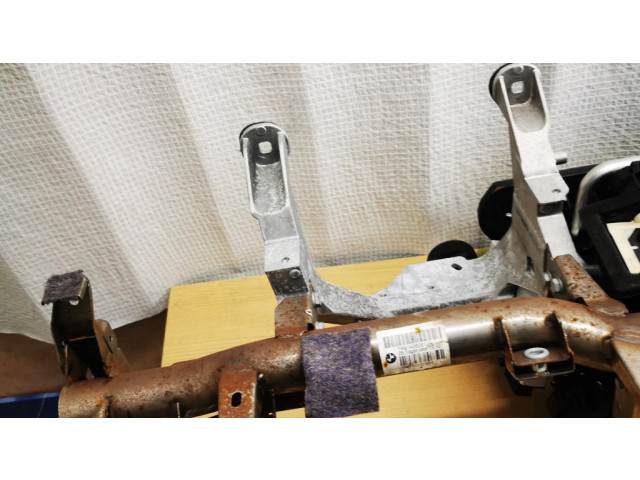 Балка крепления панели