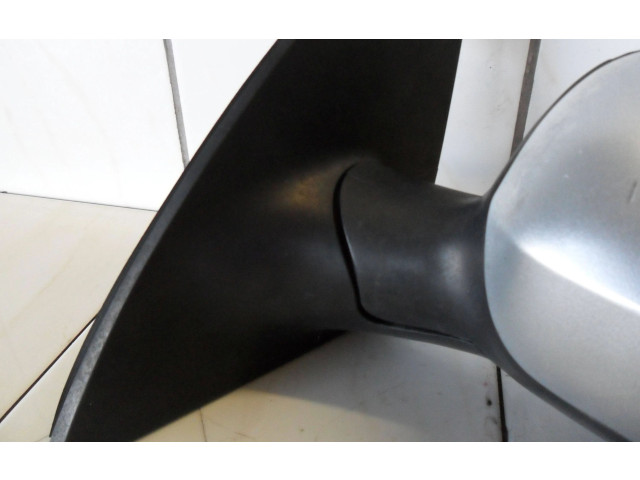 Зеркало (управляемое электричеством) Opel Corsa C 2000 - 2006 года