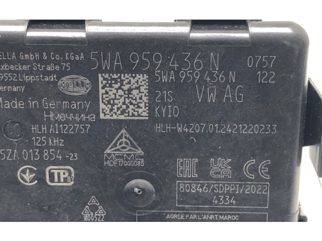 Блок предохранителей 5WA959436N   Skoda Superb B9    