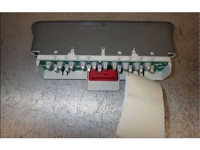 Дисплей    8200121173   Renault Twingo I