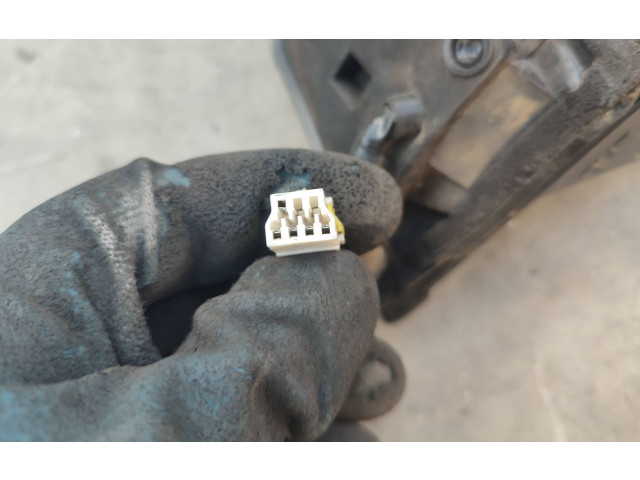 Зеркало электрическое Mitsubishi Space Wagon 1992 - 1998 года