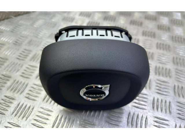 Подушка безопасности водителя 39834785   Volvo S90, V90