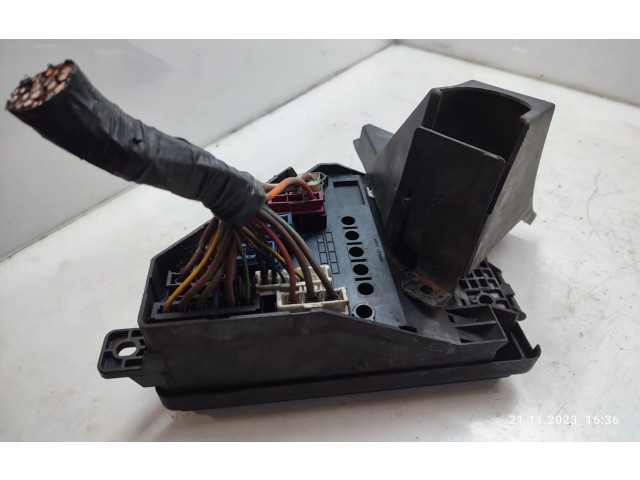 Блок предохранителей 000210 Rover 75