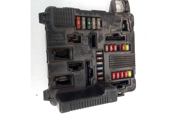 Блок предохранителей 8200306032C   Mercedes-Benz A W169    