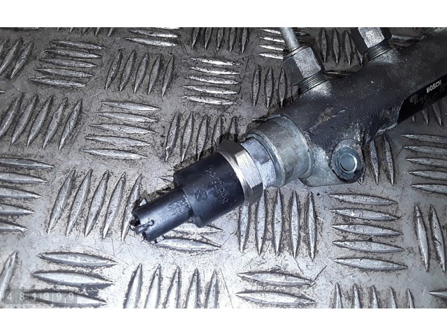 Магистральная трубка топлива 0445215010 Volvo V70