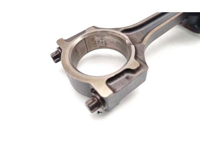  Поршень с шатуном    Ford Ka  