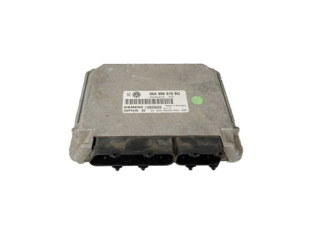 Řídící jednotka 06A906019BQ Volkswagen Golf IV 2001