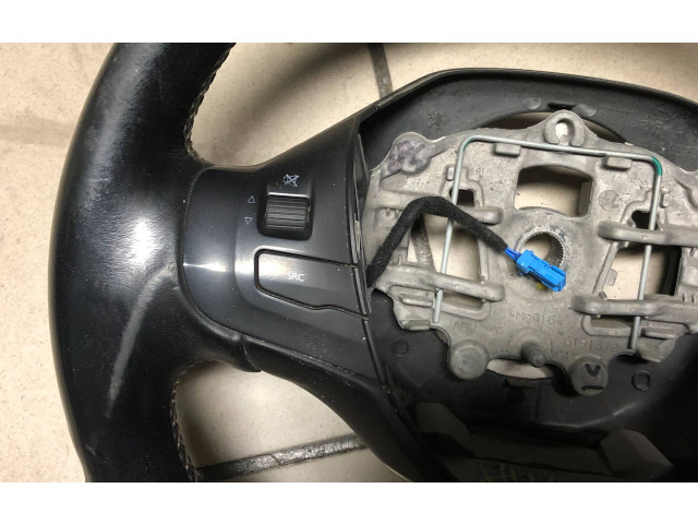 Руль Peugeot 2008 I  2013 - 2019 года 98084115ZD      