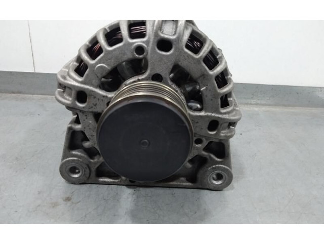 Генератор 231005933r, bosch Dacia Dokker