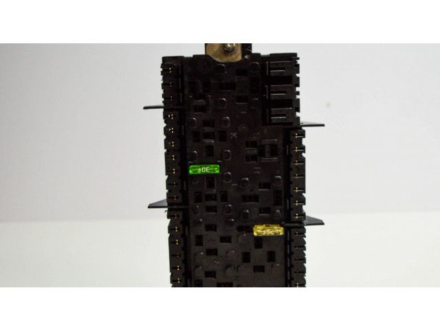 Pojistková skříňka 2469067100 Mercedes-Benz A W176 2014