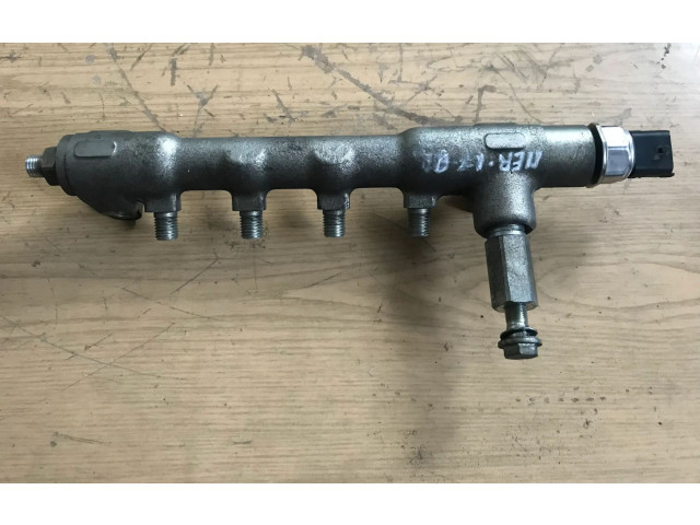 Топливная рампа 11329496986 Opel Meriva B