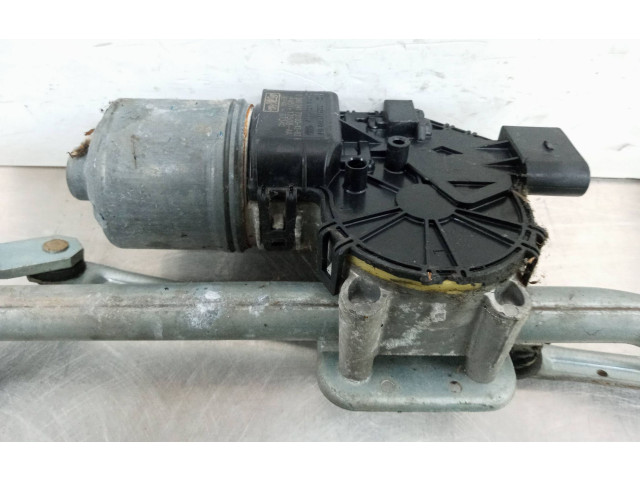 Моторчик дворников 4M5117508AA, 0390241731 Mazda 3 I