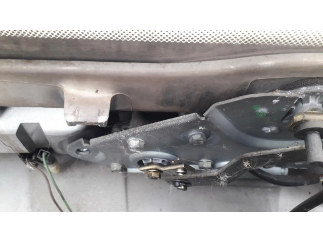 Моторчик заднего дворника     Citroen Xantia