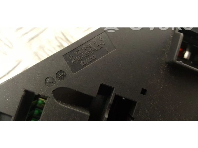 Pojistková skříňka 9210857 BMW 5 GT F07 2011