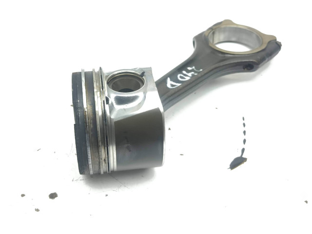 Píst Mercedes-Benz S W220 -