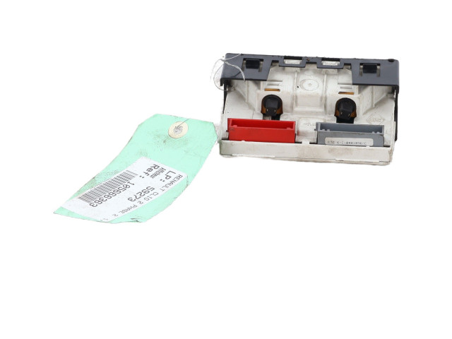 Дисплей    8200057681   Renault Clio II