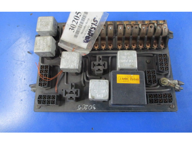 Блок предохранителей 443855109009, 443855109009 Skoda Favorit (781)