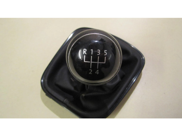 Отделка рычага переключения передач (кожа, головка)