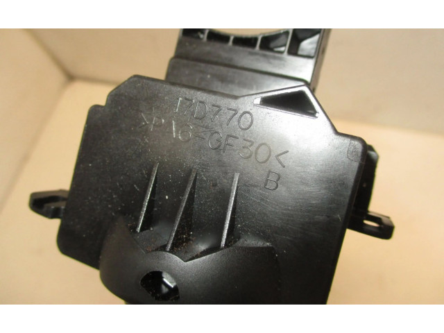 Переключатель дворников 17D770, 8691993 Volvo S40