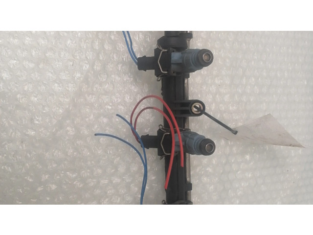 Топливная рампа 0280151050, 2435170146 Smart ForTwo I 0.6