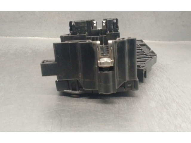 Pojistková skříňka Řídící jednotka BSM 30659192, E05769300   Volvo V40 2019