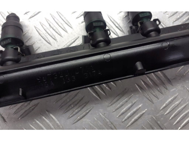 Топливная рампа 06A133317A   Audi A3 S3 8L  