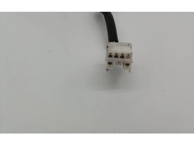 Зеркало электрическое Mitsubishi Carisma 2000 - 2004 года