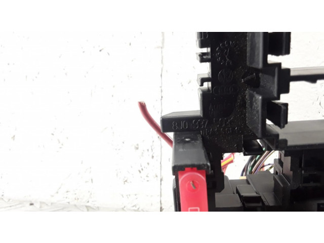 Блок предохранителей 8J0937503 Audi TT TTS Mk2