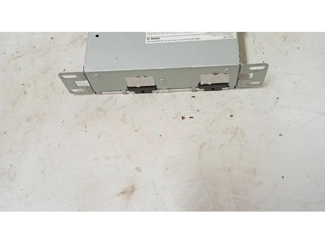 Радио/ проигрыватель CD/DVD / навигация