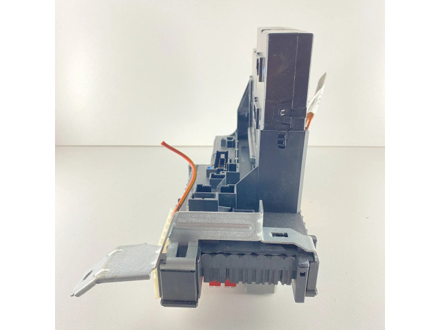 Pojistková skříňka A2049005201 Mercedes-Benz C W204 2009
