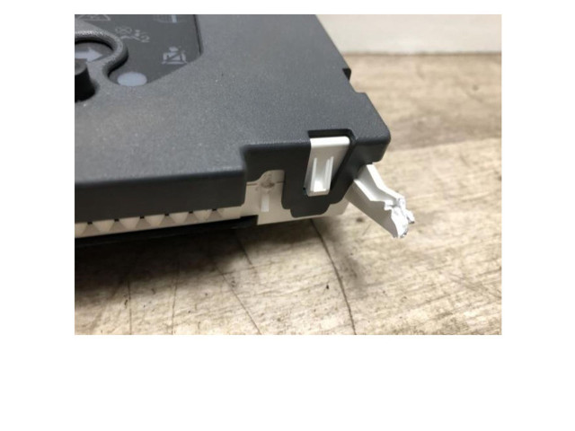 Přístrojová deska Renault Modus 2009 8200668078, 8200668078