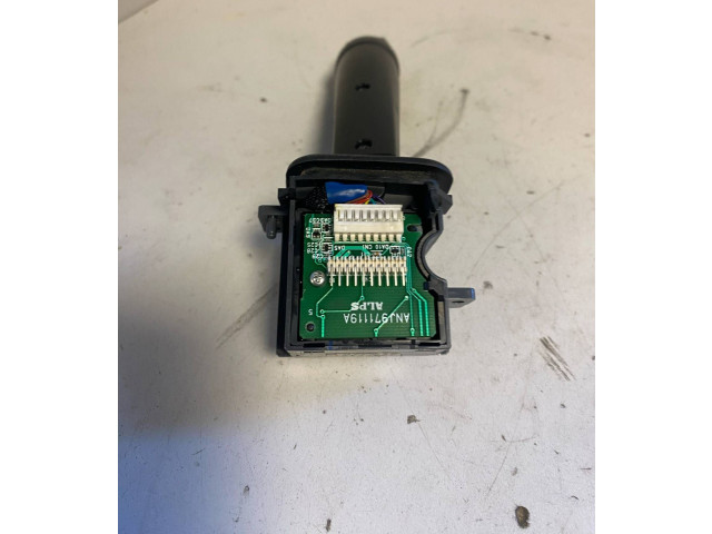 Ручка стеклоочистителей 30768101, 05W21D   Volvo V70