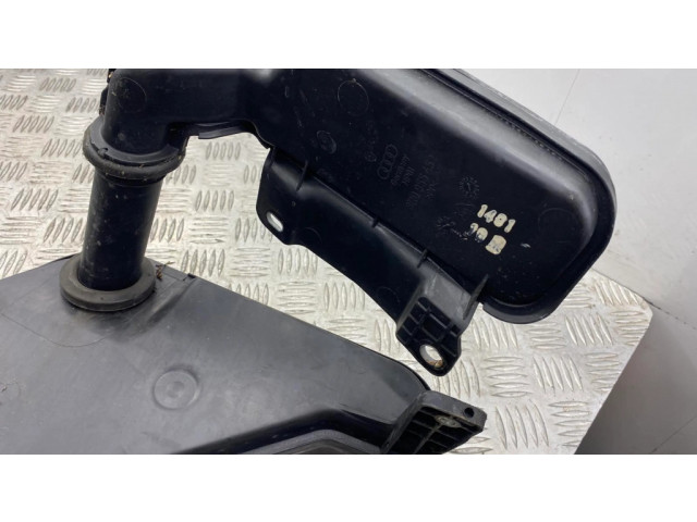 Бачок оконной жидкости