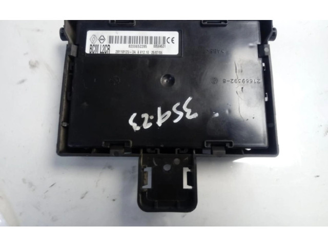 Блок предохранителей 8200652285, 8200652285   Renault Clio III    