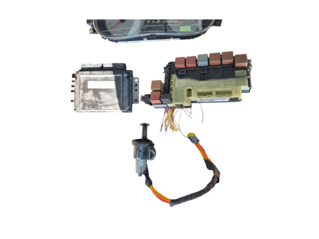 Комплект блоков управления K4JA7   Renault Clio II