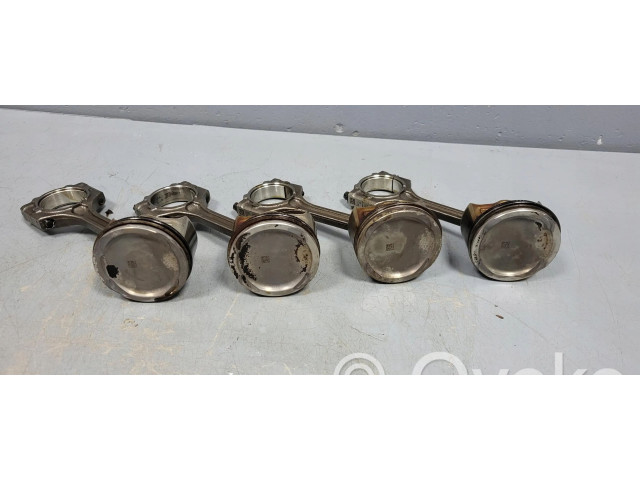 Píst G4LC Hyundai i30