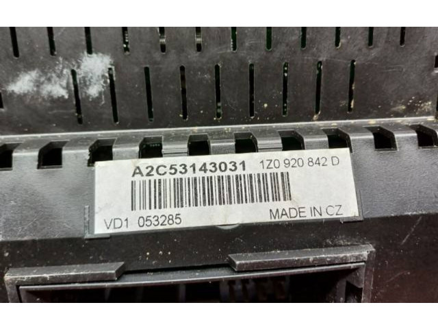 Панель приборов 1Z0920842D, 053285   Skoda Octavia Mk2 (1Z)       