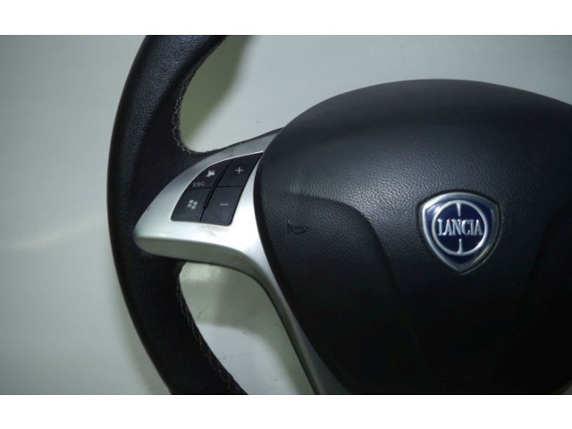 Руль Lancia Delta   -  года       