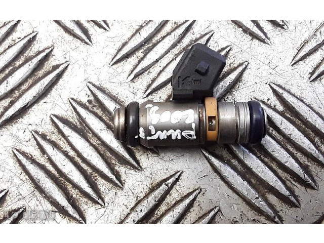 Vstřikovač Fiat Punto (188)