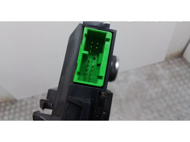 Блок управления климат-контролем 30774366   Volvo V70