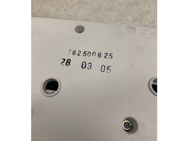 Панель приборов 30682277, 69594220T   Volvo S60       